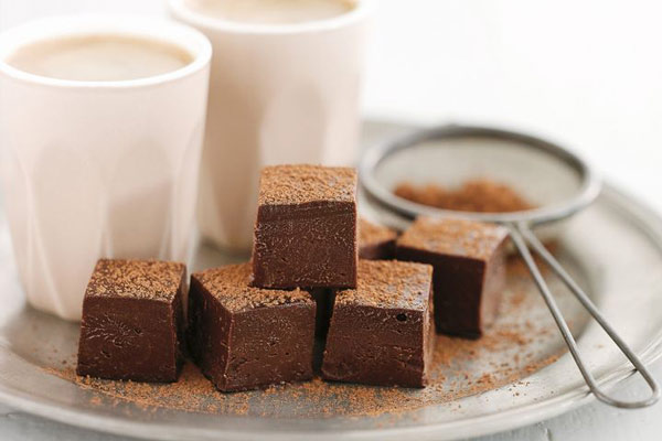 شیرینی فرانسوی پتی‌فور (Petit four)