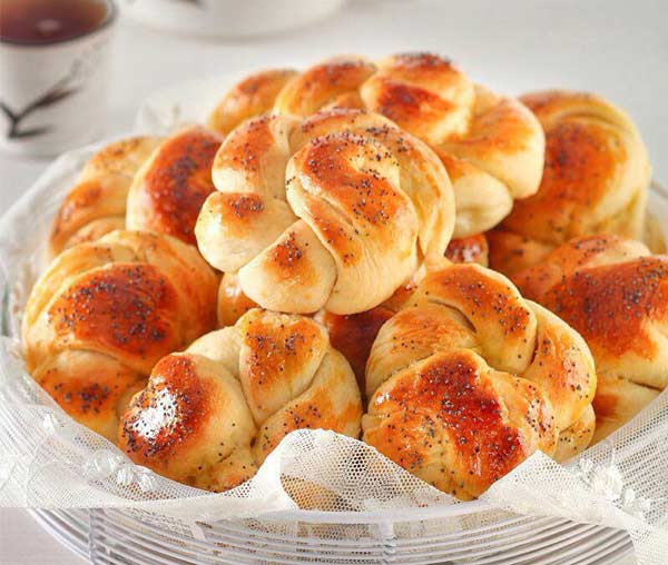 نان با ماست چکیده