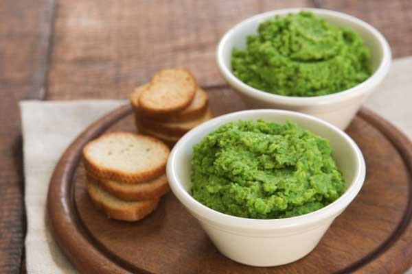 دیپ نخود فرنگی و پنیر پارمزان