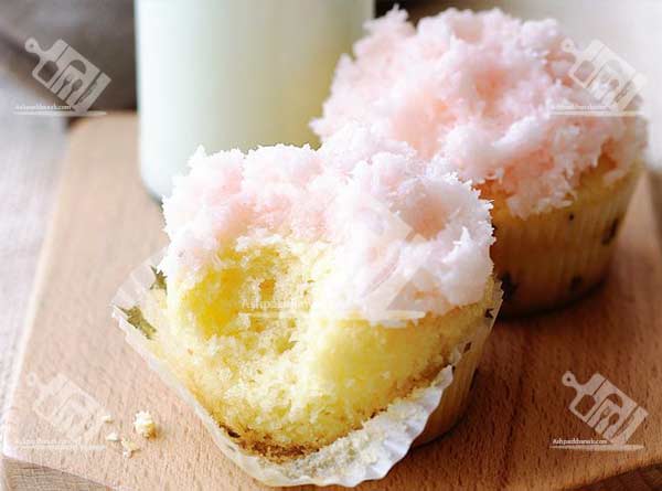 کاپ کیک نارگیلی با رویه مخصوص