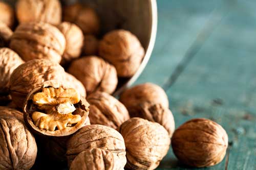 کاهش سرطان روده در آقایان با مصرف گردو