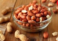 بادام زمینی؛ ارزش غذایی، فواید و عوارض مصرف بادام زمینی