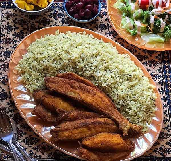 سبزی پلو با ماهی شوريده