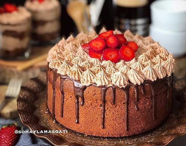 کیک توت فرنگی و شکلات