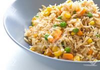 خوراک برنج و سبزیجات سرخ شده