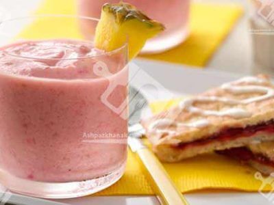 اسموتی آناناس و توت فرنگی