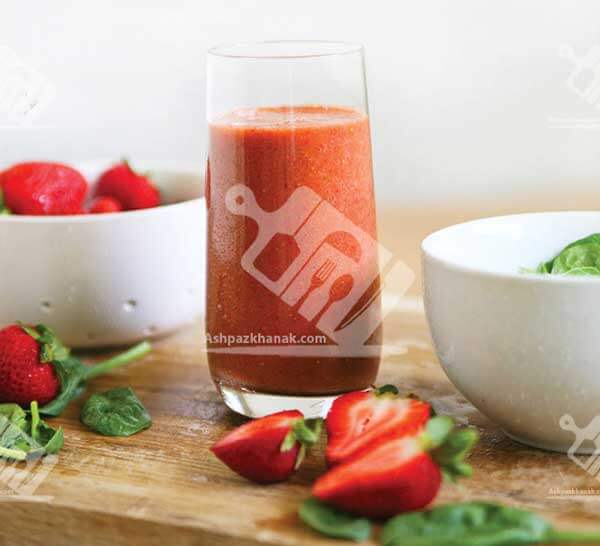 اسموتی توت فرنگی و اسفناج