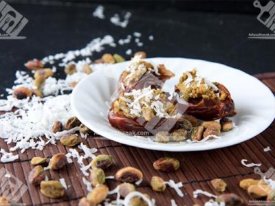 خرمای شکم پر با پسته و نارگیل