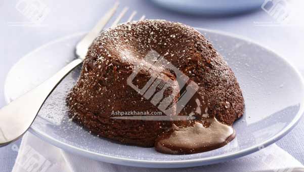 کیک شکلاتی با مرکز مذاب